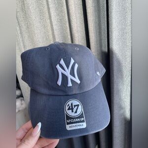 'NWT Unisex 47 New York Yankees Navy and White Cap